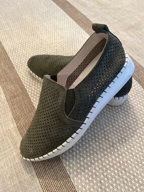 Bernie Mev Slip On Shoes Size 37 US 6.5–7 Olive Green Perforated Comfort Lightwe
